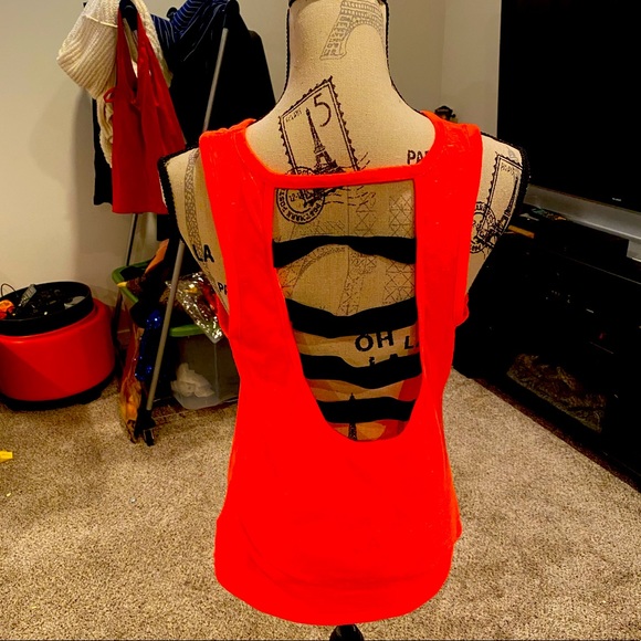 VS Pink sleeveless tank - Picture 2 of 4